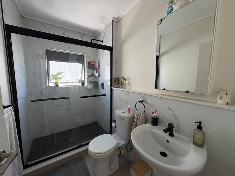 To Let 1 Bedroom Property for Rent in Richwood Western Cape